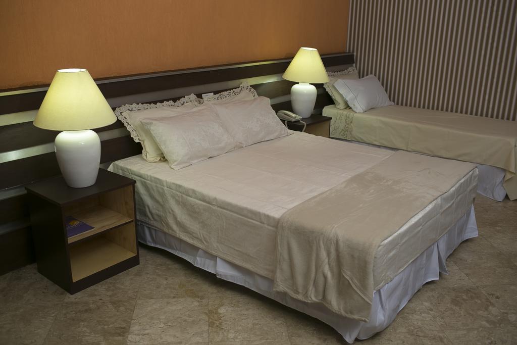 Hotel Green Hill Жуис-ди-Фора Экстерьер фото